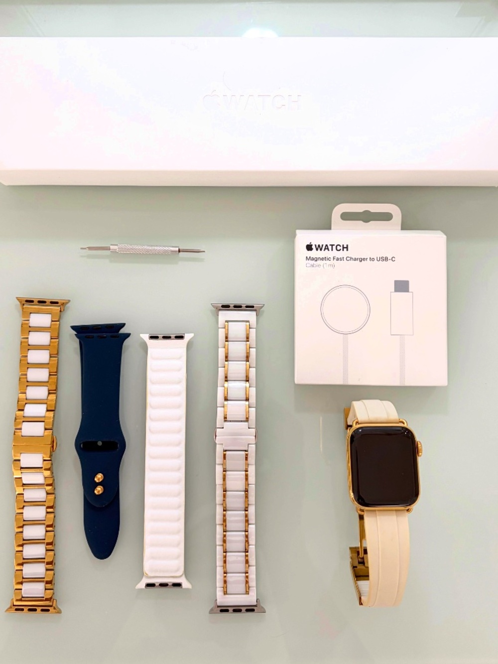 APPLE WATCH 6 40mm 24K GOLD PLATED w/ROLEX BAND ($1800 MSRP) - Picture 6 of 7